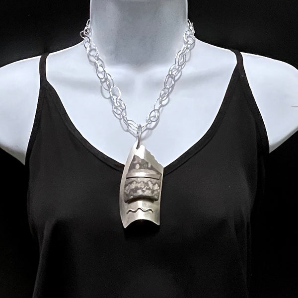 grey anasazi pendant with silver strip